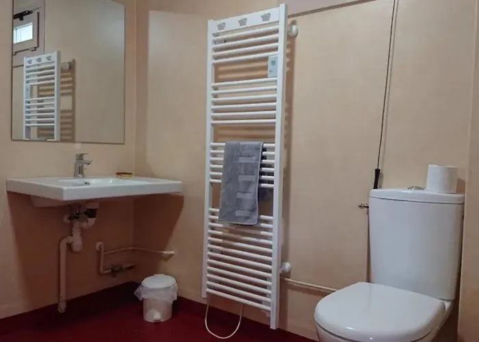 Feriehus 20 Pmr - Confort Et Accessibilite Au Coeur Du Parc Des Volcans D'auvergne